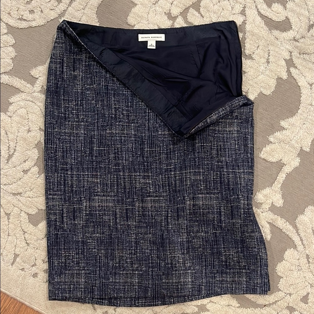 Banana Republic Blue and White Pencil Skirt Knee-length for Work